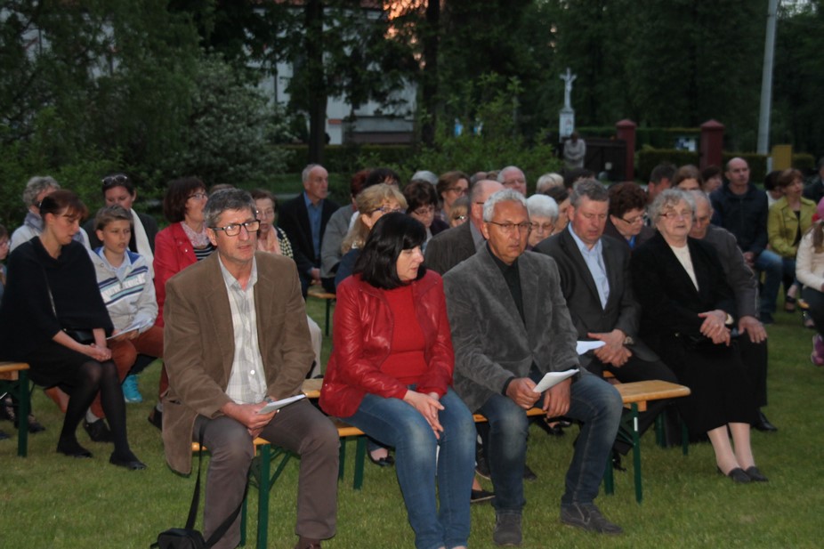 MajowePrzyGrociie_11.jpg