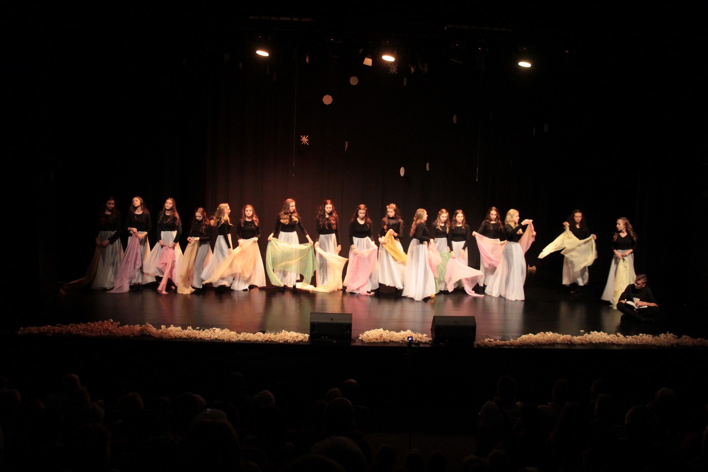 IMG_9156_SpektaklKoledowanie2018_23.jpg