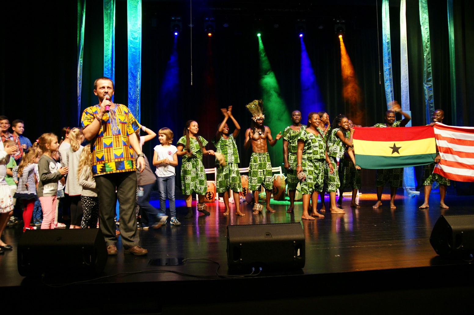 salezjanieGhana_spektakl_38.jpg